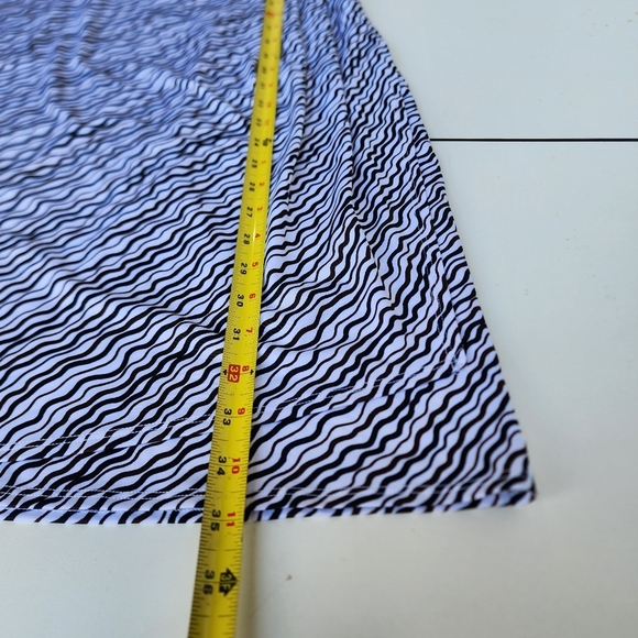 Ann Taylor Faux Wrap Dress White Black Brown V Neck Office V- Neck Stretch Sz 4P - Picture 13 of 13